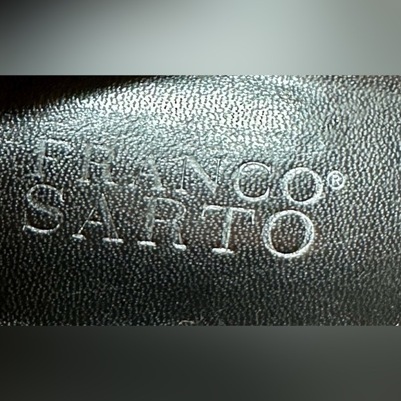 Franco Sarto- Women’s Black Leather Peace & Love Chain Loafers (7.5) - Picture 12 of 14